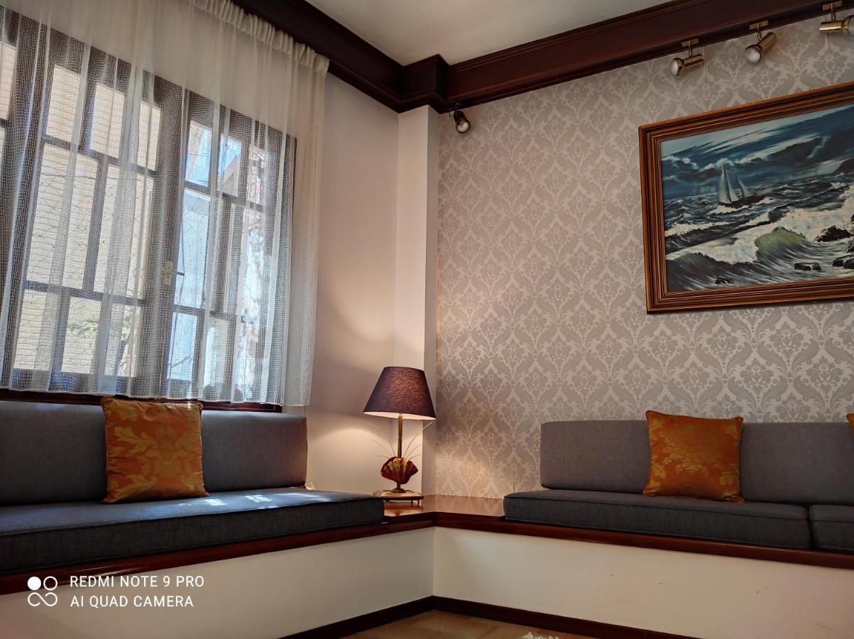 Johnny'S Loft Apartment อากรินิออน ภายนอก รูปภาพ