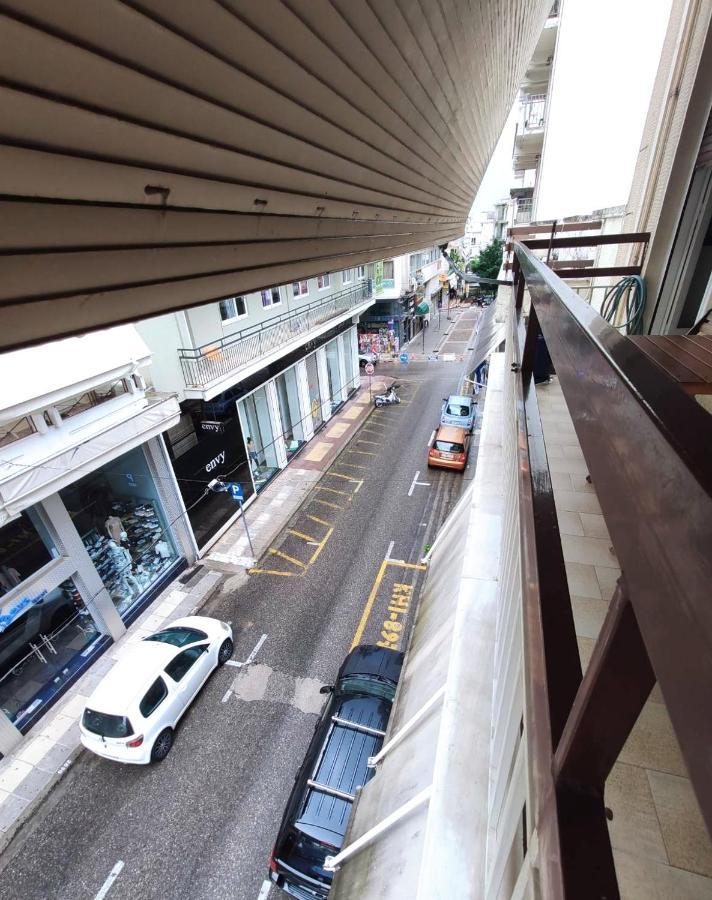 Johnny'S Loft Apartment อากรินิออน ภายนอก รูปภาพ