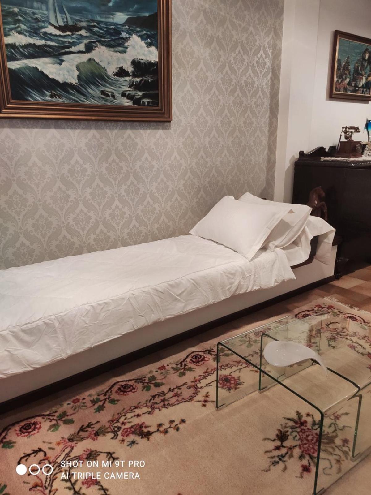 Johnny'S Loft Apartment อากรินิออน ภายนอก รูปภาพ